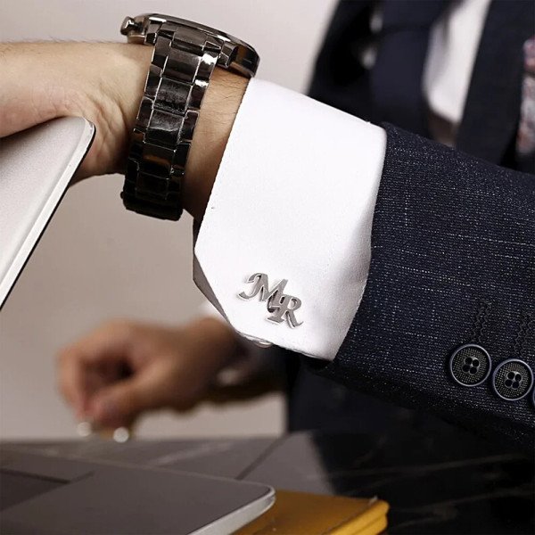 Personalisierte Manschettenknöpfe mit eigenen Buchstaben – Edelstahl Hemdknöpfe (2er-Set)
